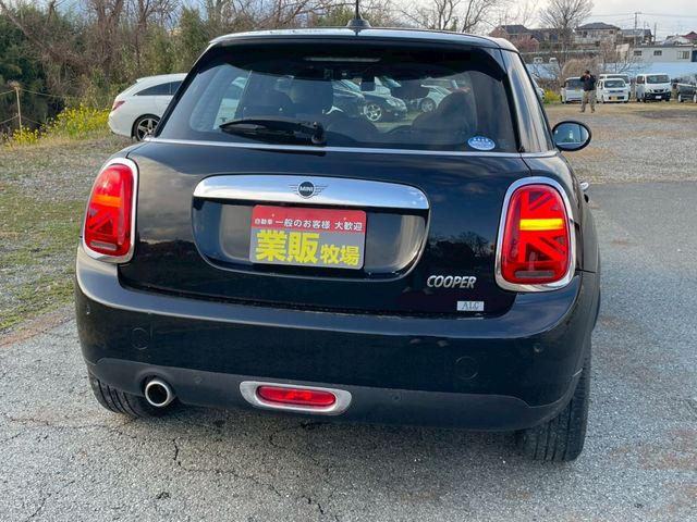 BMW MINI COOPER 5DOOR 2019 Image 31