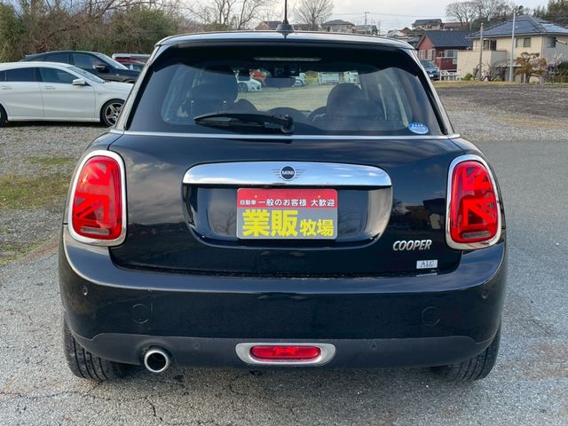 BMW MINI COOPER 5DOOR 2019 Image 31