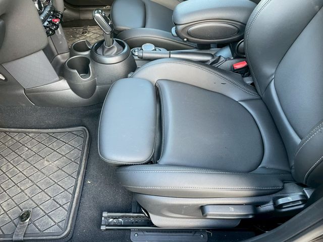 BMW MINI COOPER 5DOOR 2019 Image 31