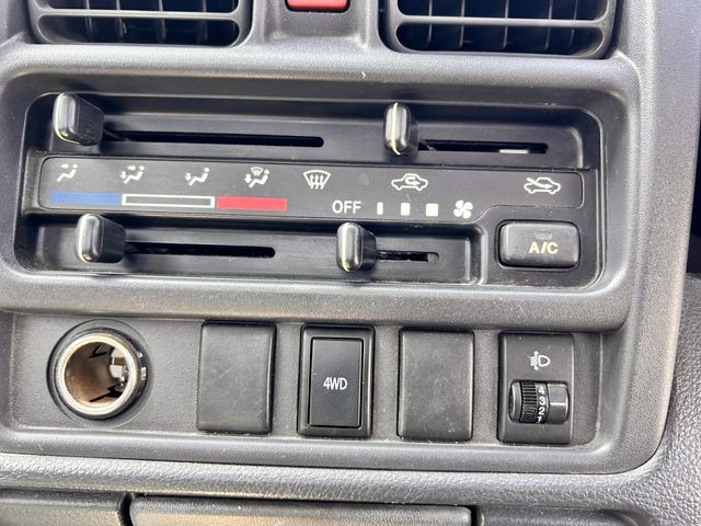 SUZUKI CARRY TRUCK 4WD 2015 Image 31