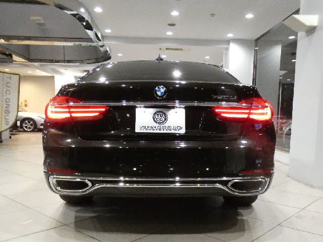BMW 7SERIES 2016 Image 31
