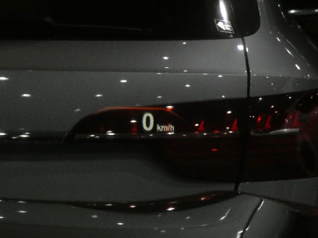 BMW 7SERIES 2016 Image 31