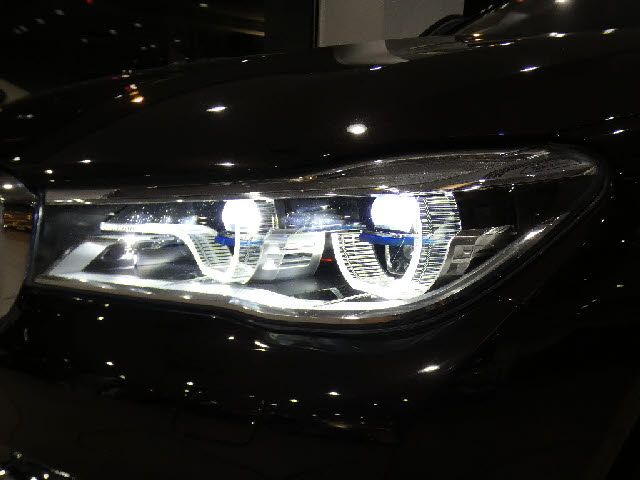 BMW 7SERIES 2016 Image 31