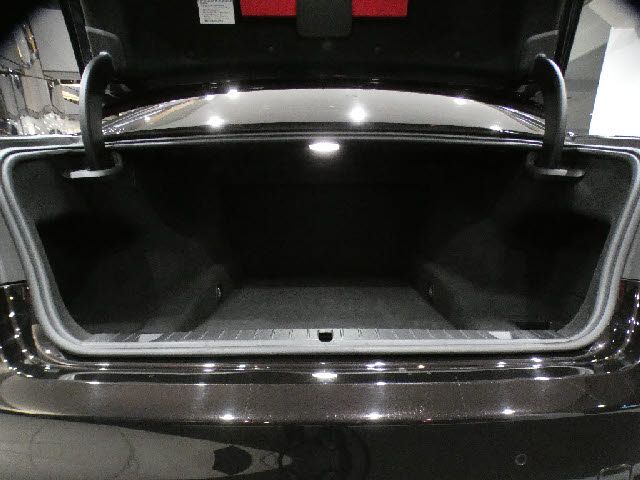 BMW 7SERIES 2016 Image 31