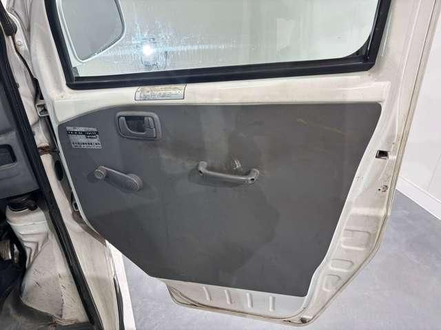 NISSAN CLIPPER TRUCK 4WD 2004 Image 31