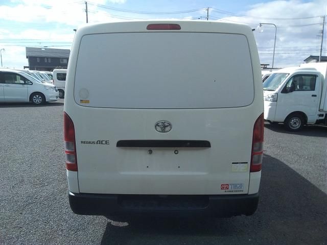 TOYOTA REGIUSACE VAN 4WD 2014 Image 31