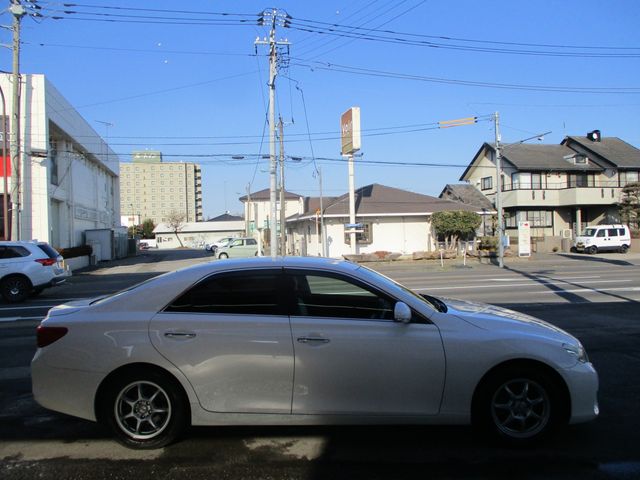 TOYOTA MARK X 2010 Image 31