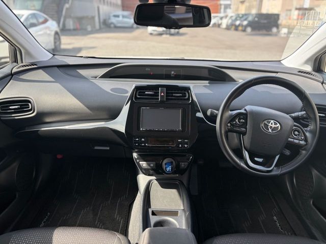 TOYOTA PRIUS 2021 Image 31