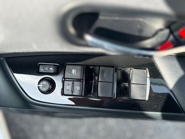 TOYOTA PRIUS 2021 Image 31