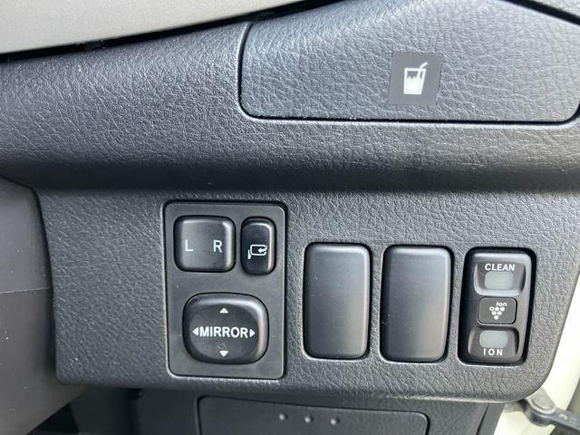 DAIHATSU MIRA GINO 2006 Image 31