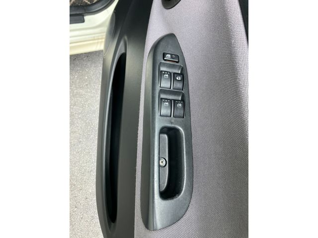 DAIHATSU MIRA GINO 2006 Image 31