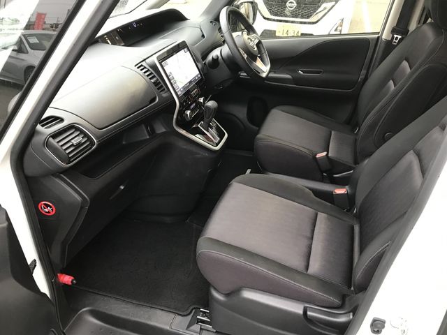 NISSAN SERENA  S-HYBRID 2018 Image 31