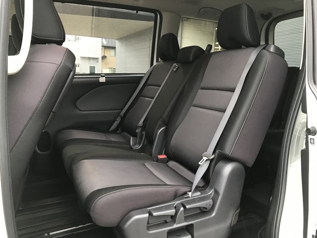 NISSAN SERENA  S-HYBRID 2018 Image 31