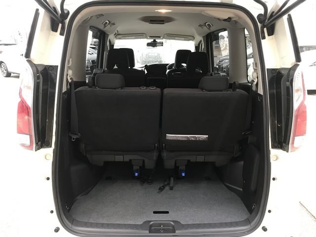 NISSAN SERENA  S-HYBRID 2018 Image 31