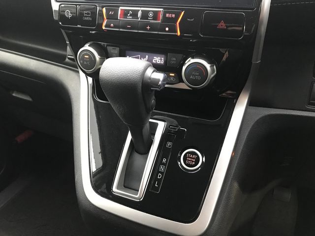 NISSAN SERENA  S-HYBRID 2018 Image 31