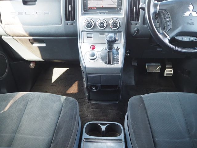 MITSUBISHI DELICA D:5 4WD 2008 Image 31