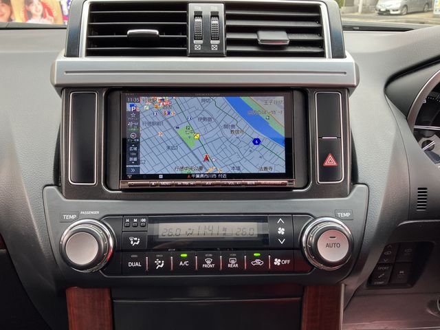 TOYOTA LANDCRUISER PRADO 2016 Image 31