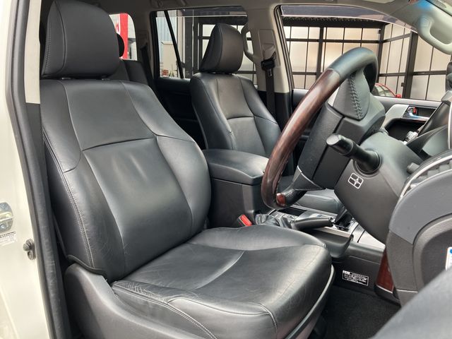 TOYOTA LANDCRUISER PRADO 2016 Image 31