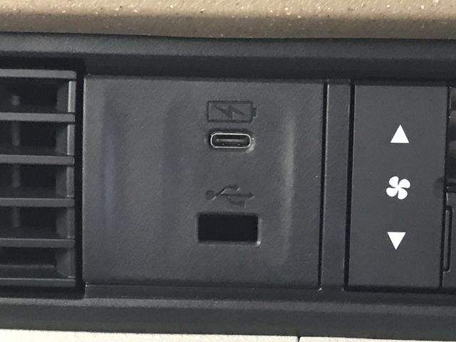 HONDA N BOX 2025 Image 31