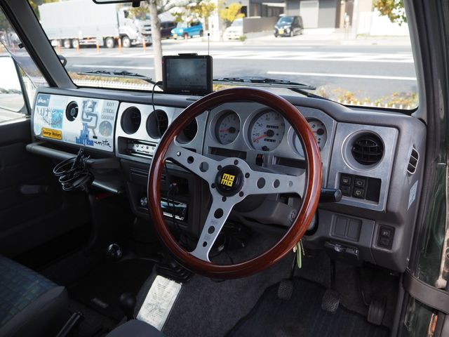 SUZUKI JIMNY 4WD 1998 Image 31