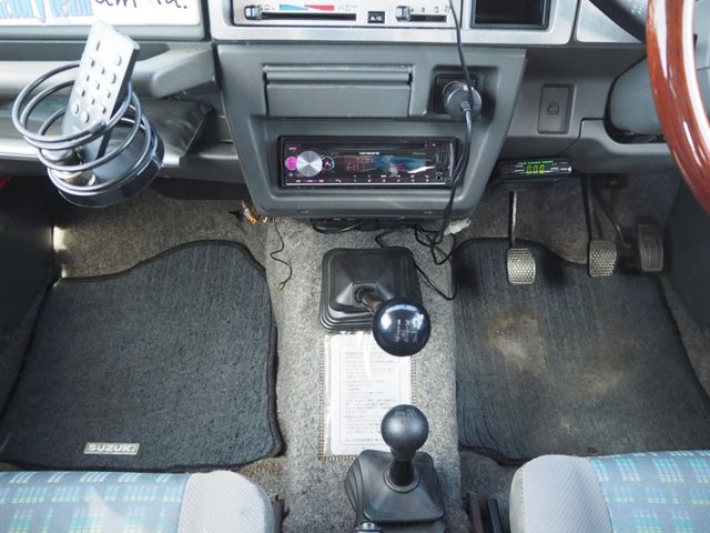 SUZUKI JIMNY 4WD 1998 Image 31