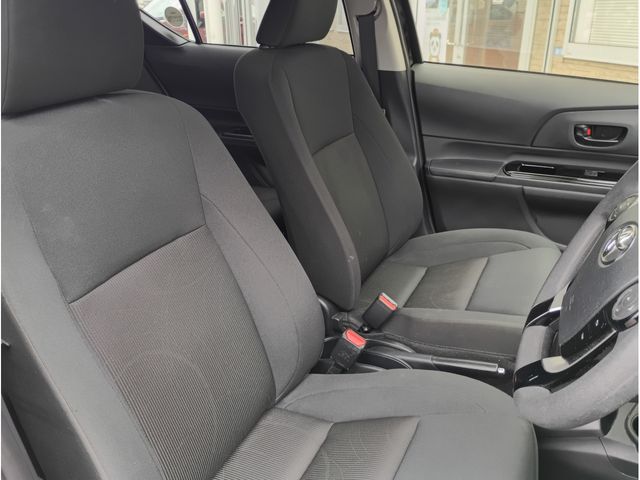 TOYOTA AQUA 2018 Image 31