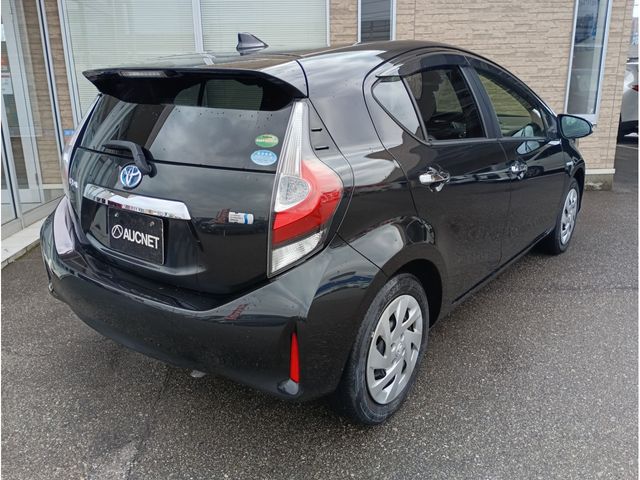 TOYOTA AQUA 2018 Image 31