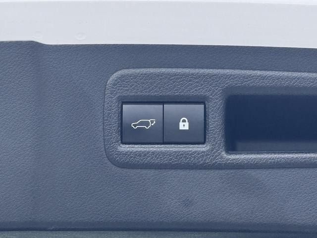 TOYOTA LEXUS NX300H AWD 2019 Image 31