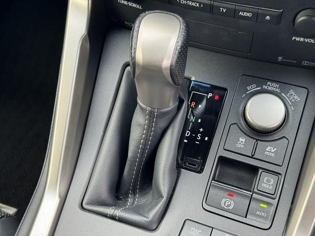 TOYOTA LEXUS NX300H AWD 2014 Image 31