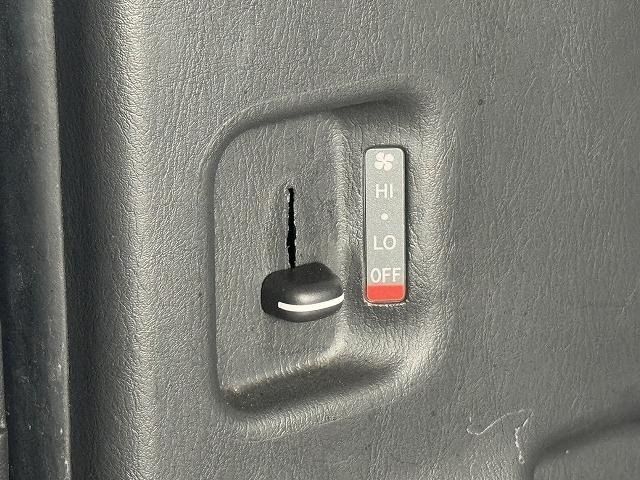 TOYOTA HIACE VAN 2WD 2017 Image 31