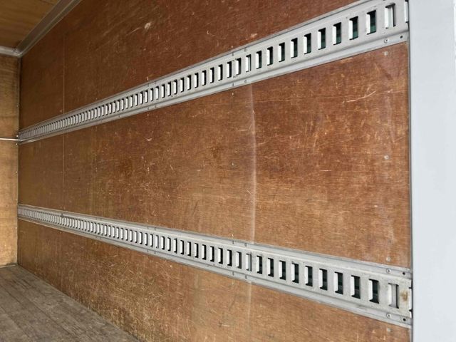 ISUZU ELF 2013 Image 31