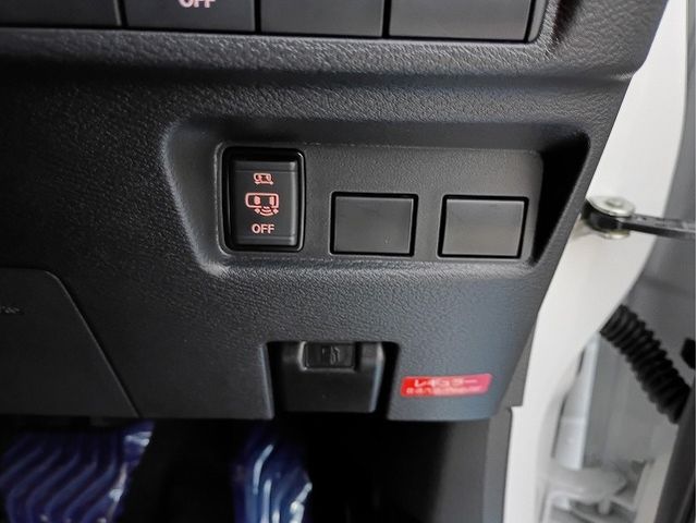 NISSAN ROOX 2023 Image 31