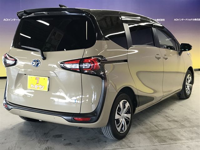 TOYOTA SIENTA HYBRID 2021 Image 31