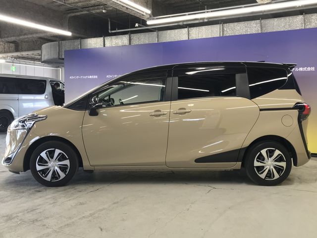 TOYOTA SIENTA HYBRID 2021 Image 31