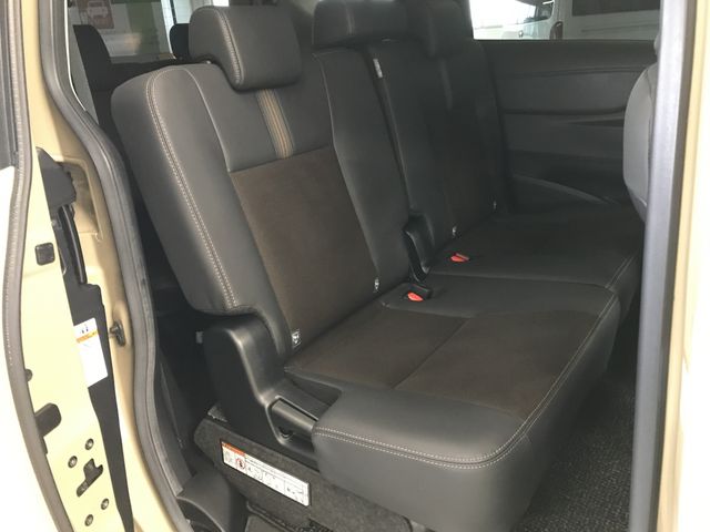 TOYOTA SIENTA HYBRID 2021 Image 31