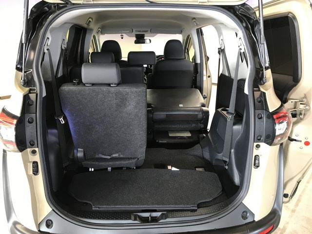 TOYOTA SIENTA HYBRID 2021 Image 31