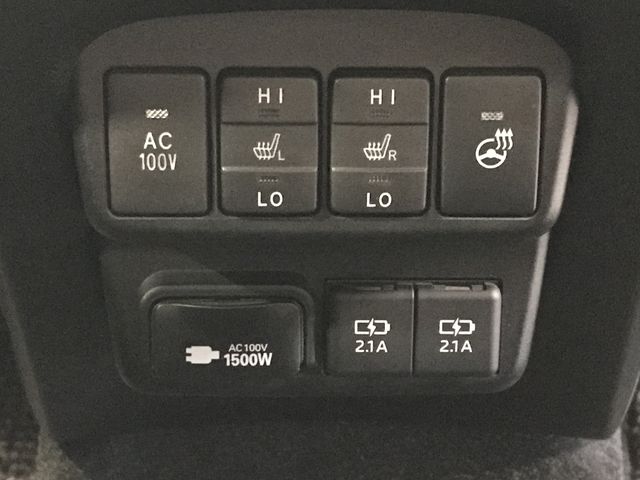 TOYOTA SIENTA HYBRID 2021 Image 31