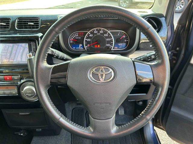 TOYOTA PIXIS SPACE 2013 Image 31