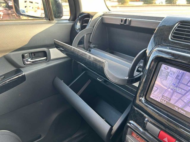 TOYOTA PIXIS SPACE 2013 Image 31