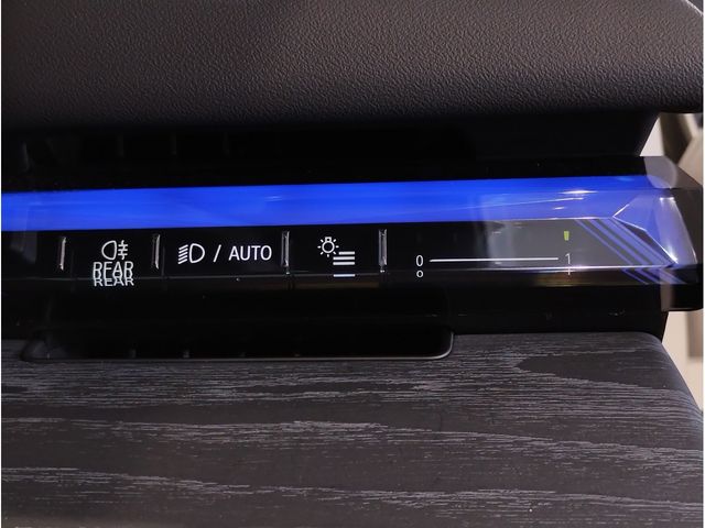 BMW 5SERIES SEDAN 2024 Image 31