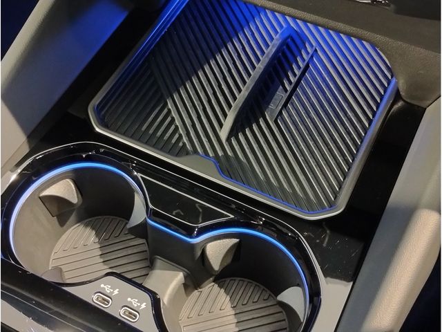 BMW 5SERIES SEDAN 2024 Image 31