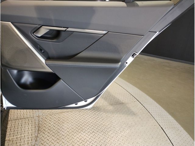 BMW 5SERIES SEDAN 2024 Image 31