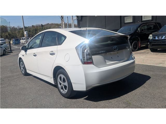TOYOTA PRIUS PHV 2012 Image 31