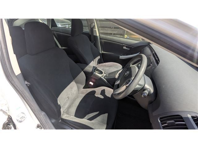 TOYOTA PRIUS PHV 2012 Image 31