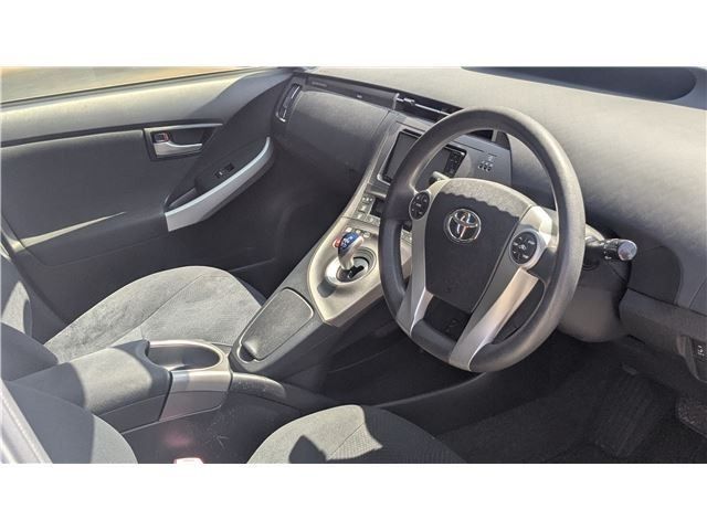 TOYOTA PRIUS PHV 2012 Image 31