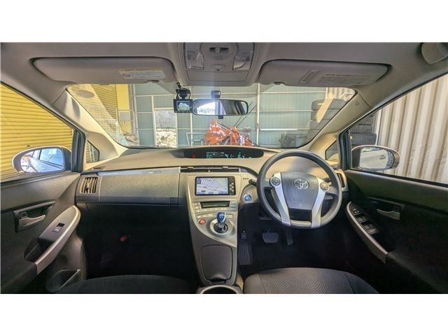 TOYOTA PRIUS PHV 2012 Image 31