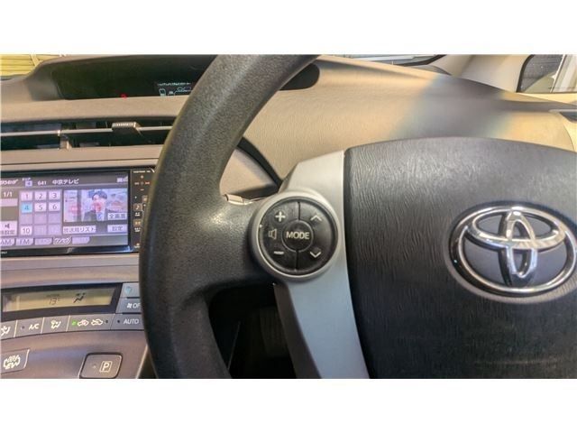 TOYOTA PRIUS PHV 2012 Image 31