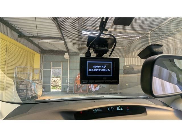 TOYOTA PRIUS PHV 2012 Image 31