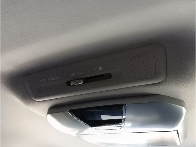 TOYOTA ESTIMA 2013 Image 31