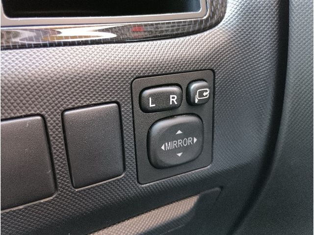 TOYOTA ESTIMA 2013 Image 31